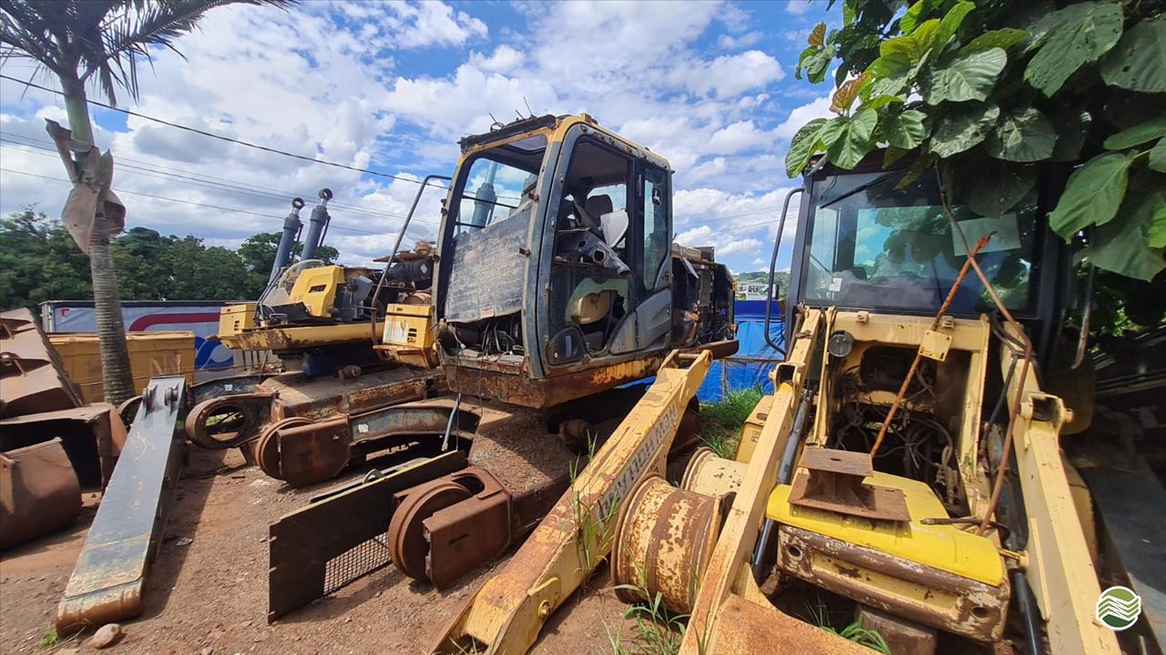 Sucata Escavadeira Hidráulica John Deere 210g  Para Retirada De Peças